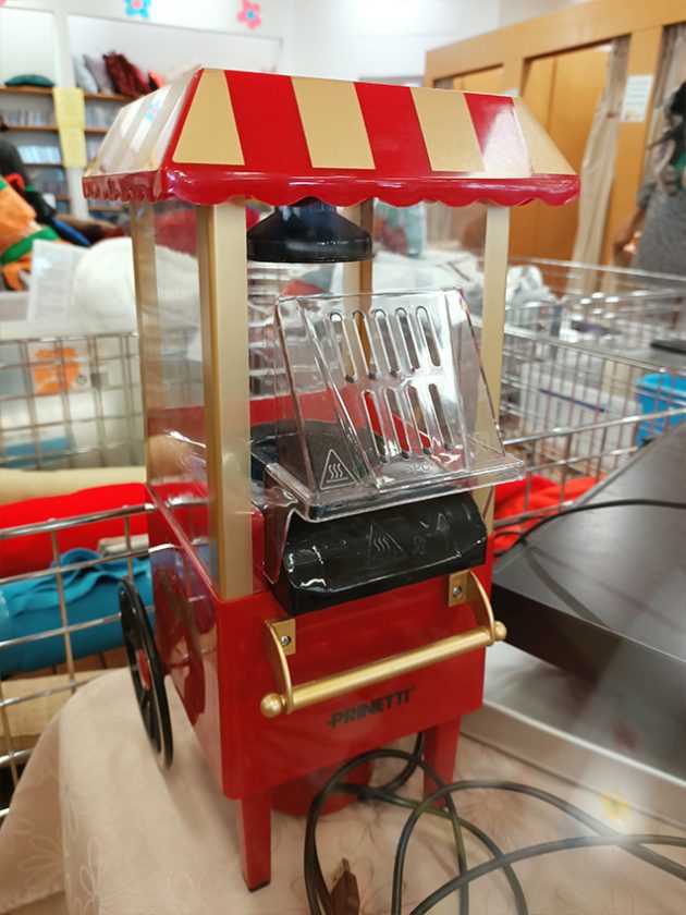 Red vintage popcorn maker