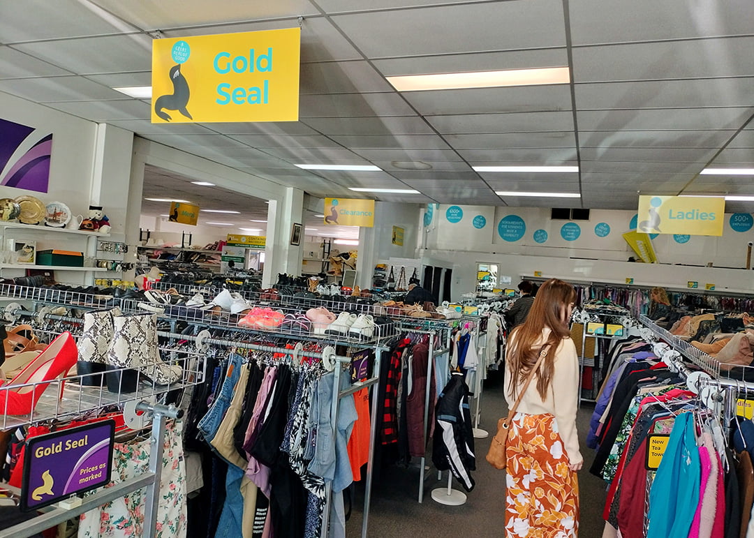 Booragoon inside store 